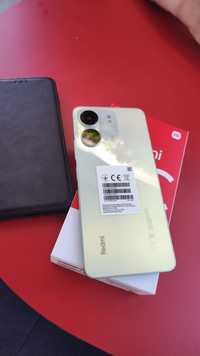 Xiaomi Redmi 13C verde na caixa