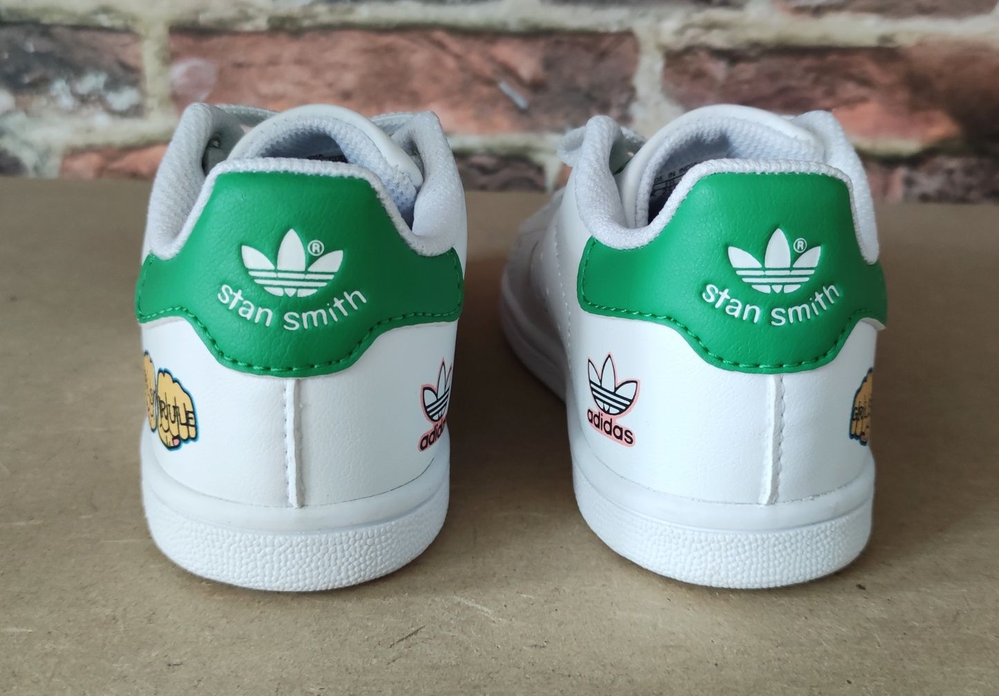 Buty dziecięce Adidas 25,5 Originals Stan Smith Girls Power białe Nowe