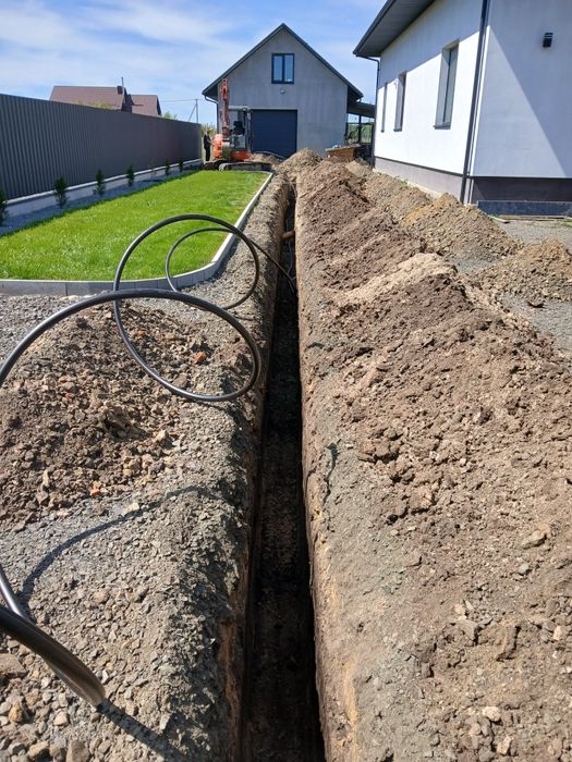 Послуги міні Екскаватора Фундаменти Траншеї Септики Ями