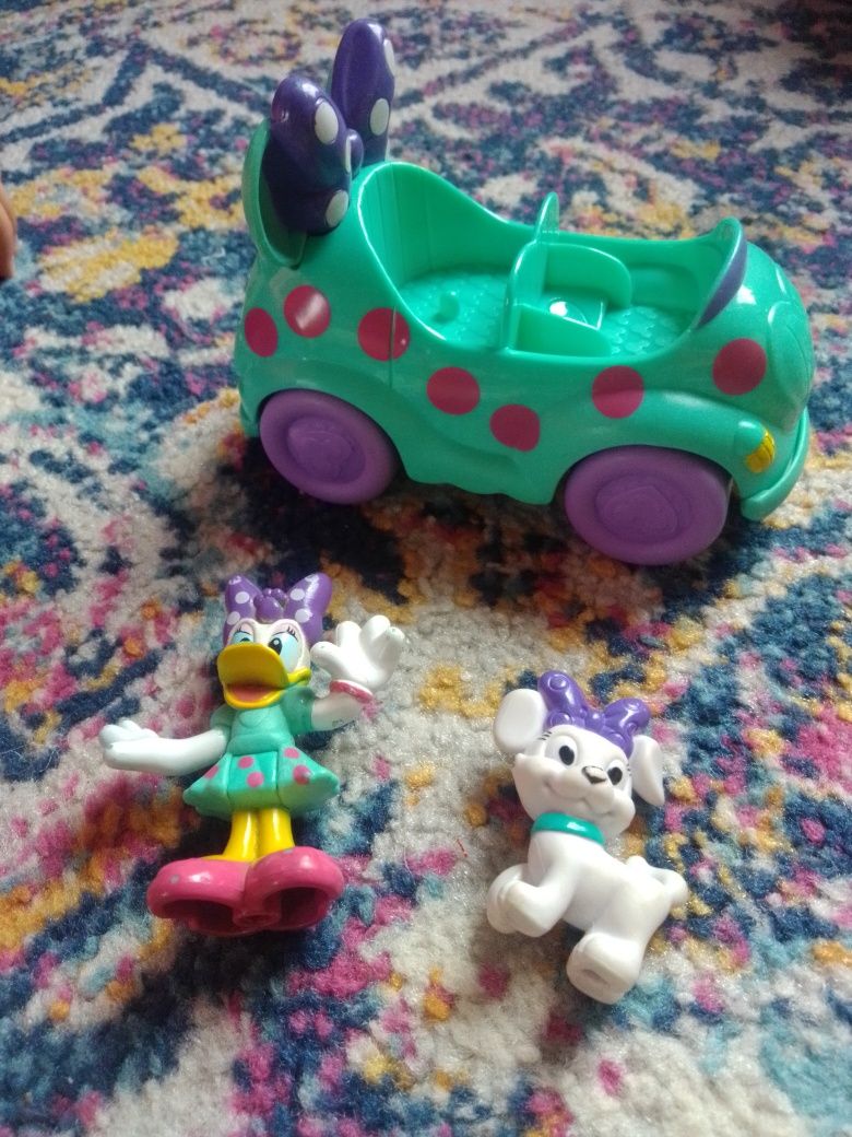 Dasy z pieskiem zestaw zabawki pojazd i figurki Disney
