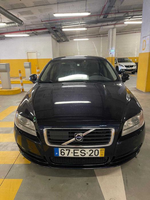 Volvo D5 S80 Berlina confortável, segura e fiável.