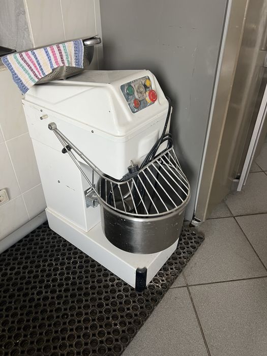 Обладнання для кафе, ресторану, пекарні