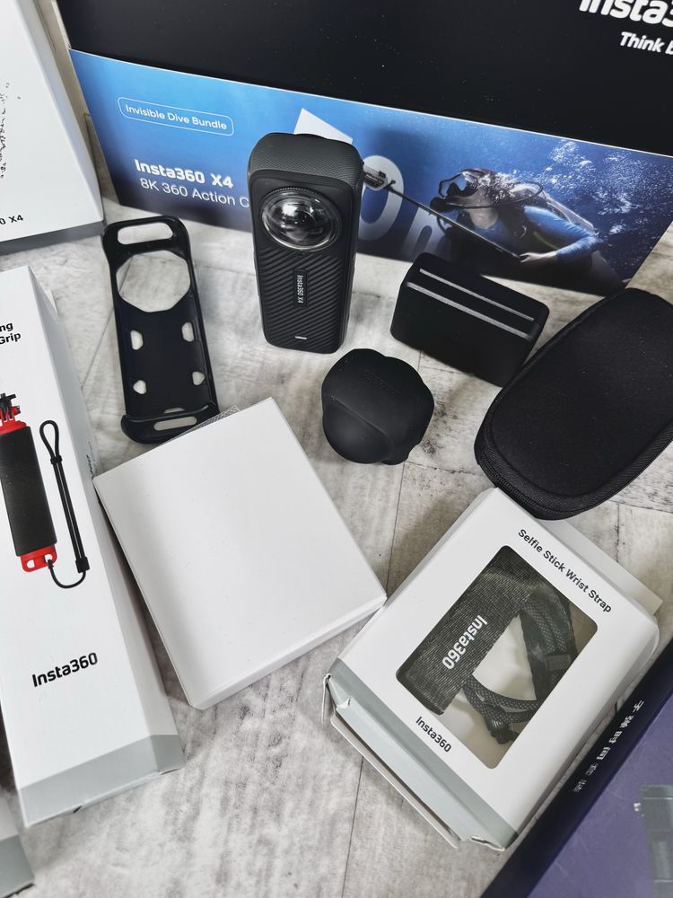 Insta360 X4 Invisible Dive Bundle + Dodatkowy Akumulator STAN JAK NOWY