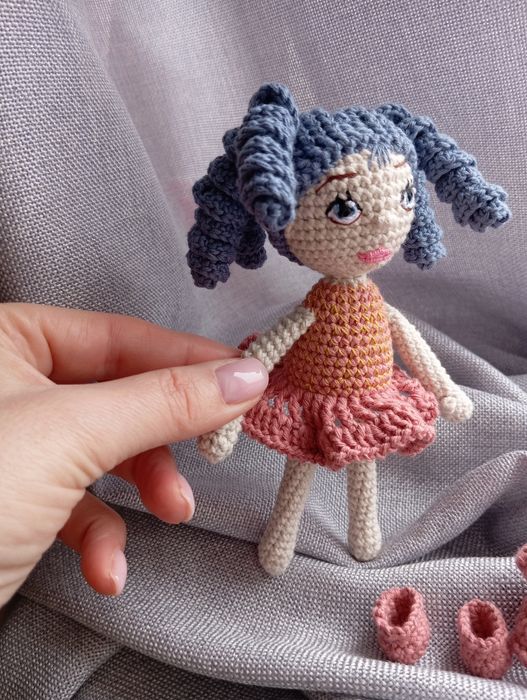 Lalka na szydełku. Zabawka bezpieczna. Laleczka maskotka. Amigurumi.