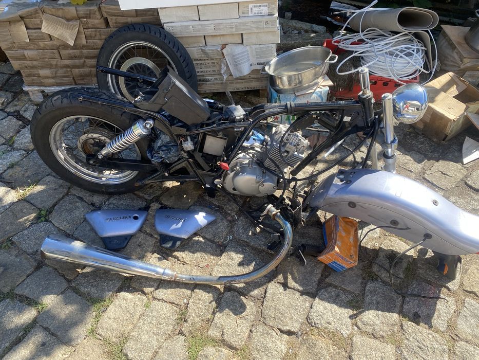 Suzuki marauder 125 GZ części silnik boczki błotnik felga lagi moduł