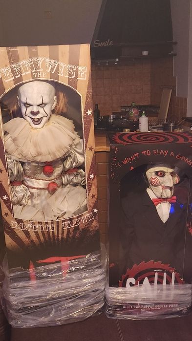 Halloweenowe dekoracje premium – repliki Billy & Pennywise
