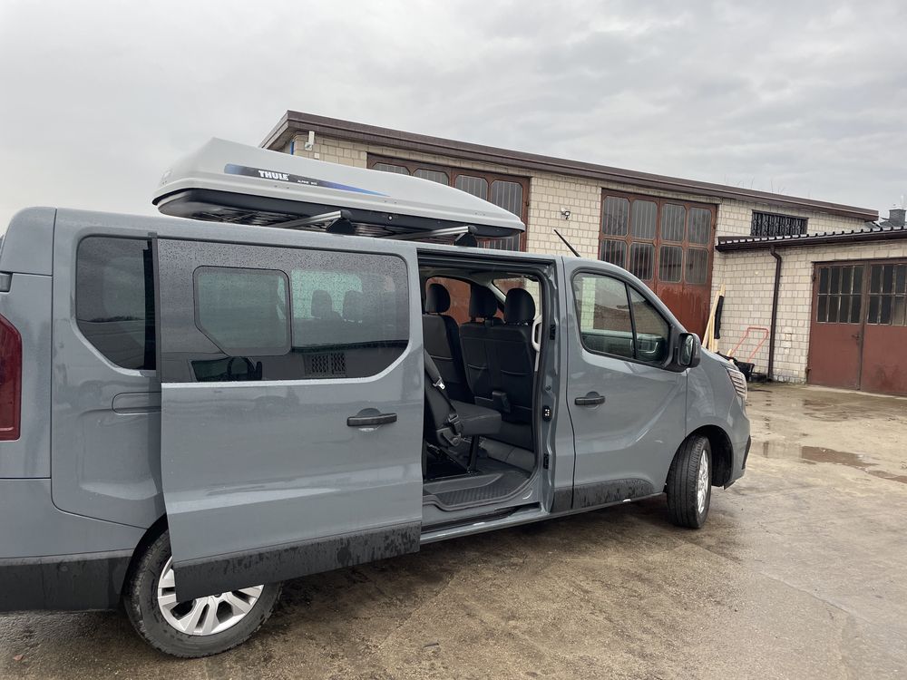 Wynajem Rnault Trafic 9 osobowy 2023r