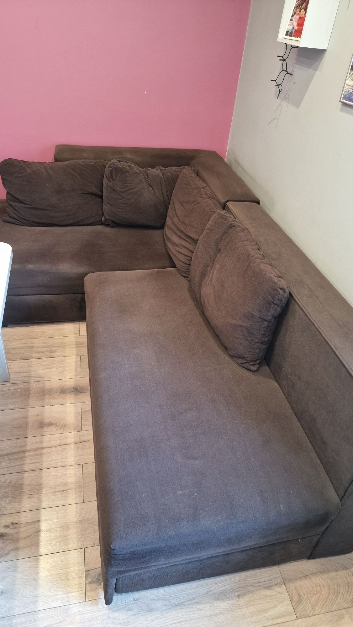Sprzedam narożnik w dobrym stanie. 250 zł. Odbiór osobisty.