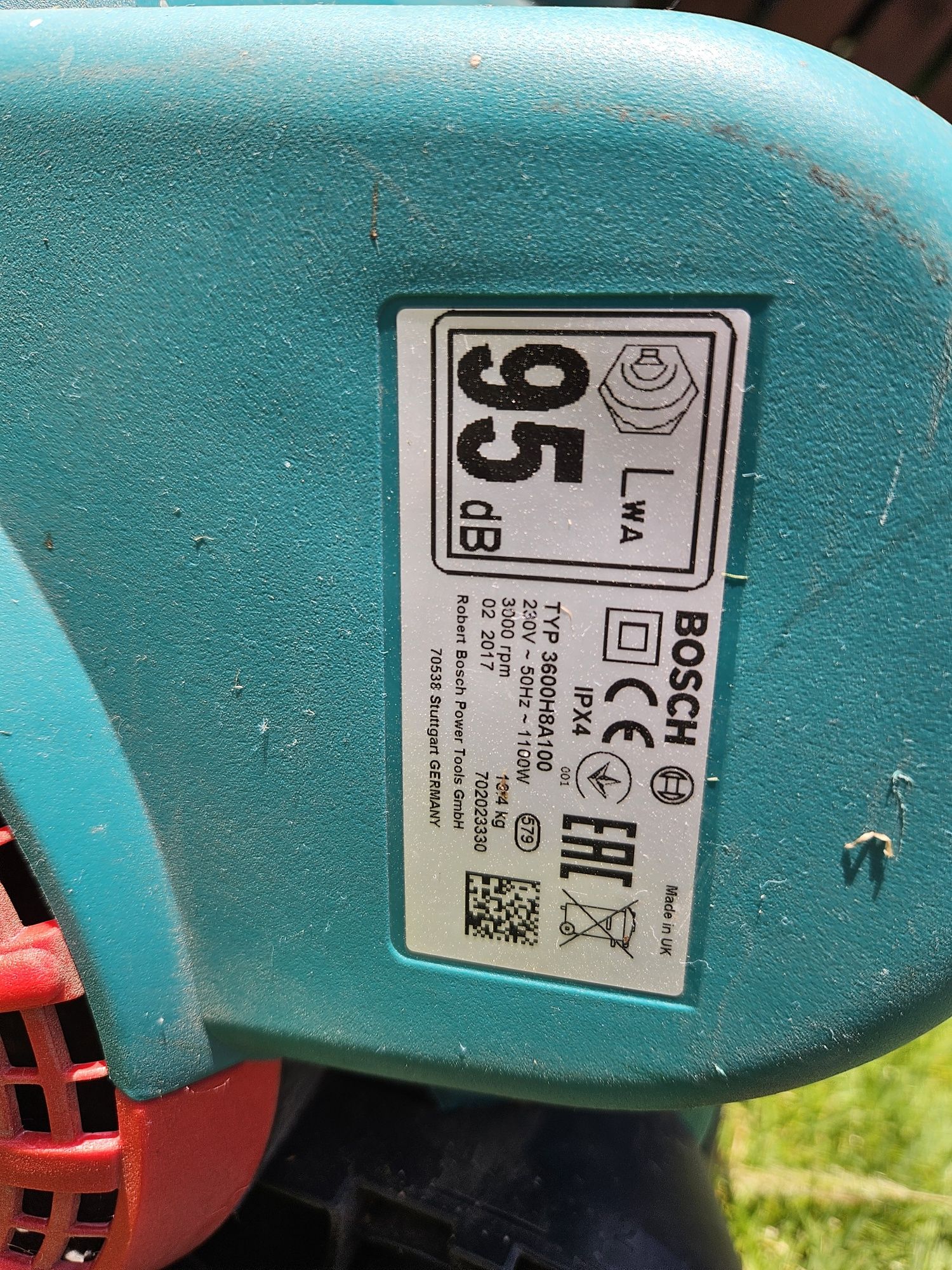 Wertykulator bosch avr 1100