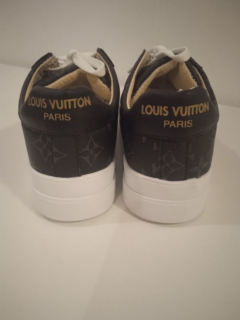 Buty damskie z logo Louis Vuitton. PROMOCJA: WIOSENNA 119 zł.