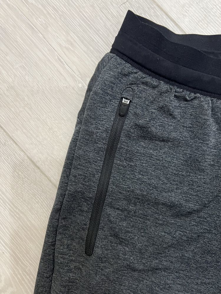 Брюки Nike M NK Dry PHNM Dri-FIT оригинал б/у в идеальном состоянии