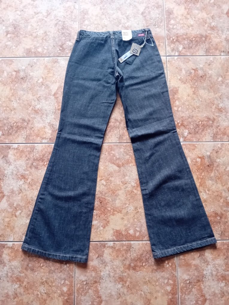 Calça nova.       .