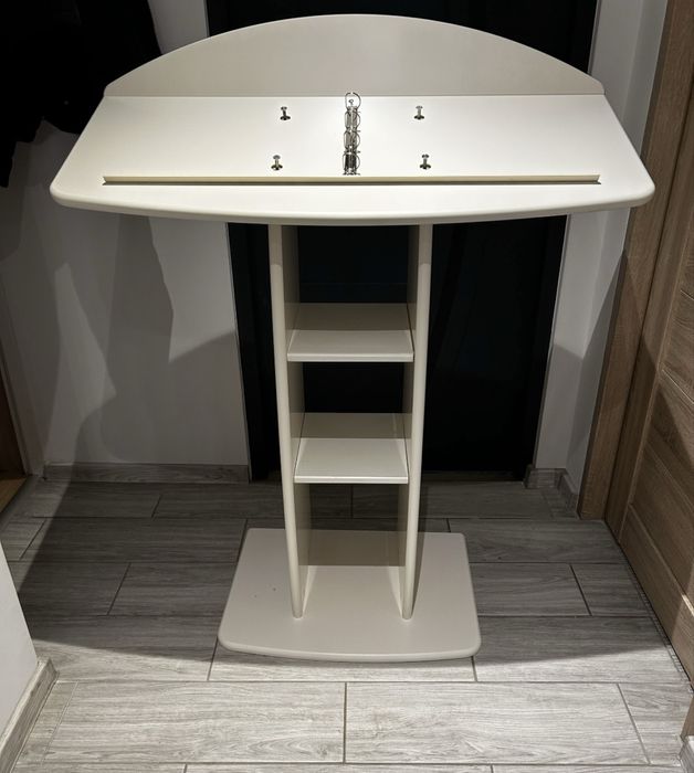 Mównica pulpit konferencyjny z półkami ślub ceremonie