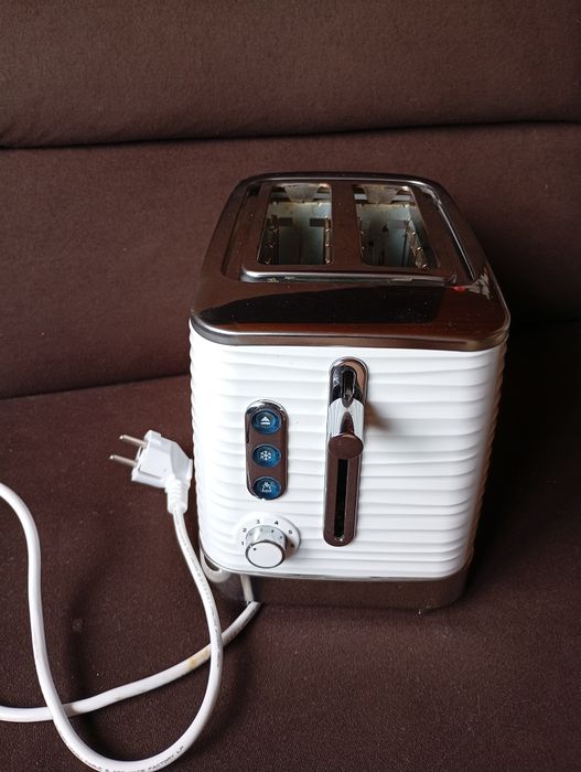 Тостер Russell Hobbs