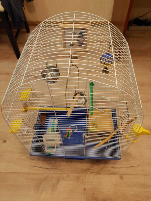 Продам клітку для папуги