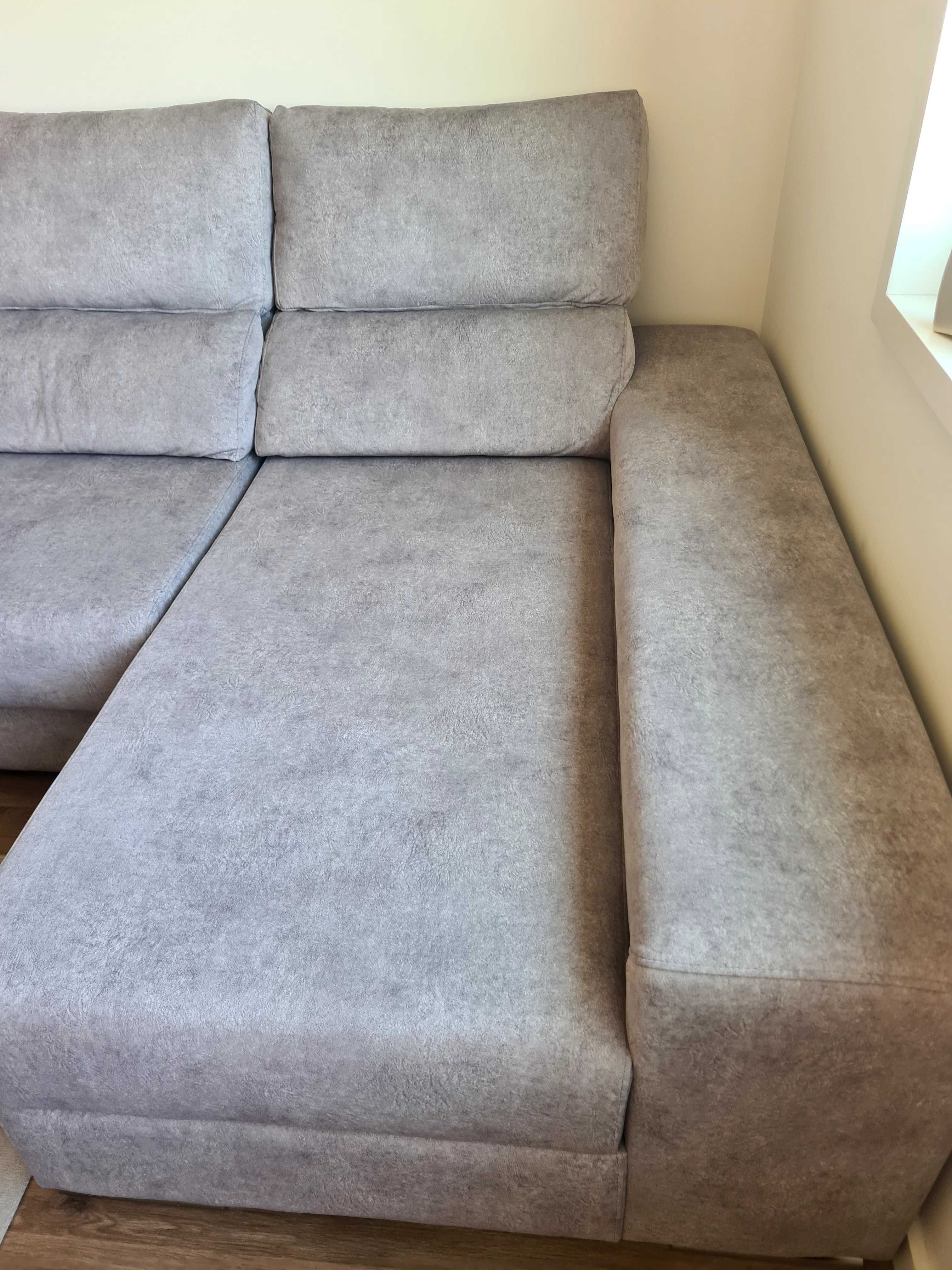 Sofá Chaise Longue Semi Novo muito estimado