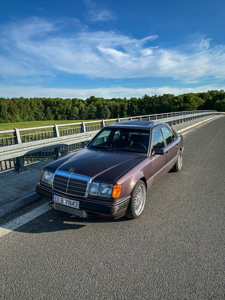 Mercedes benz w124 200d turbo