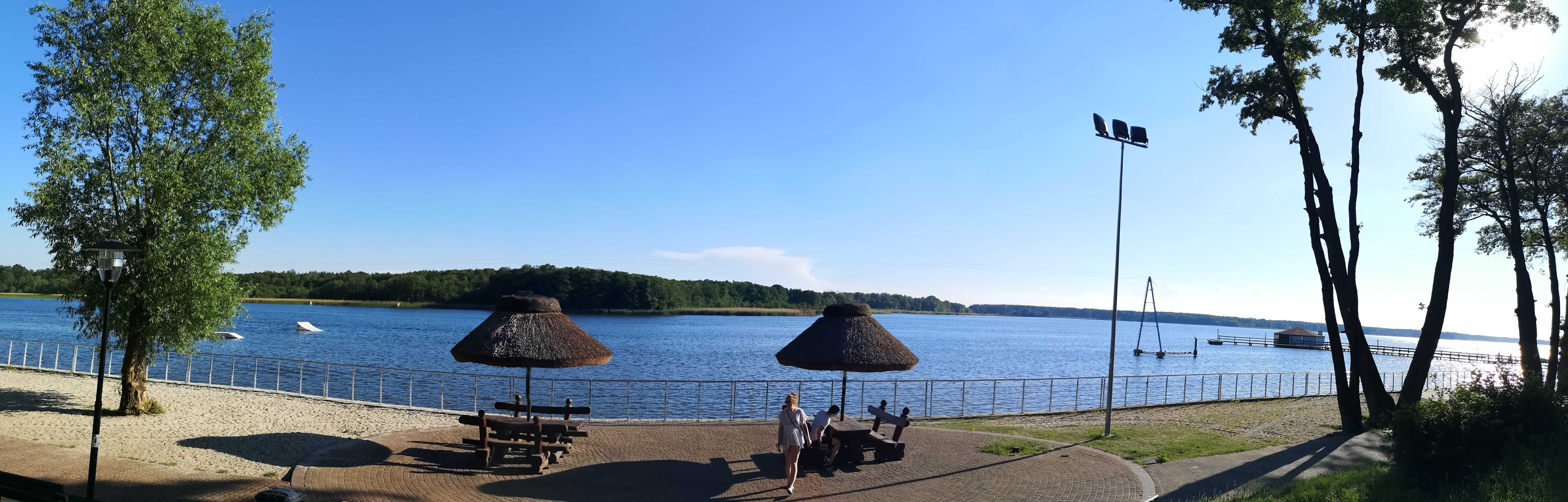 Domki nad jeziorem sławskim tuż przy plaży. Tani nocleg Sława