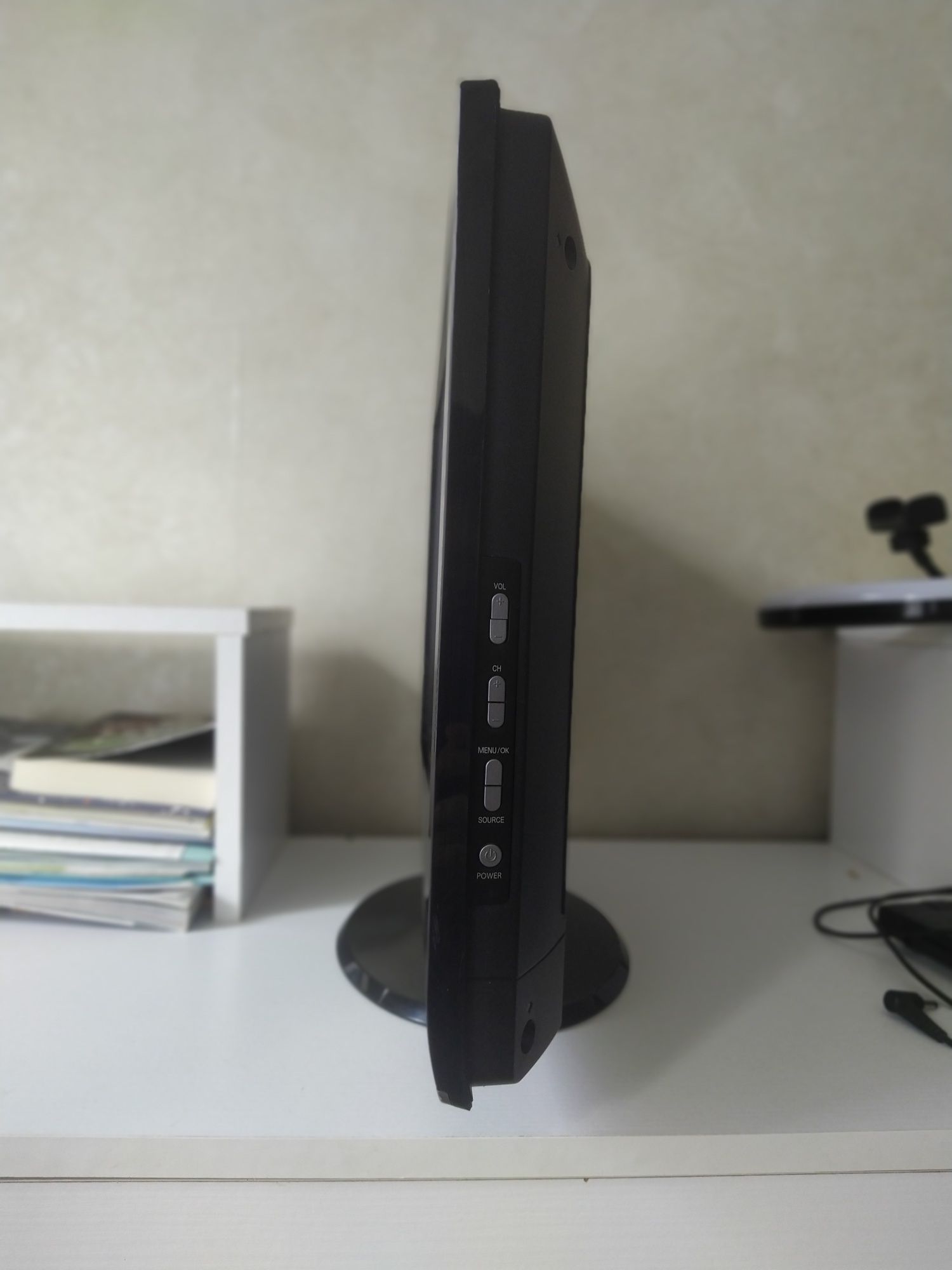 Монітор Philips 221T, 21.5'. Телевізор