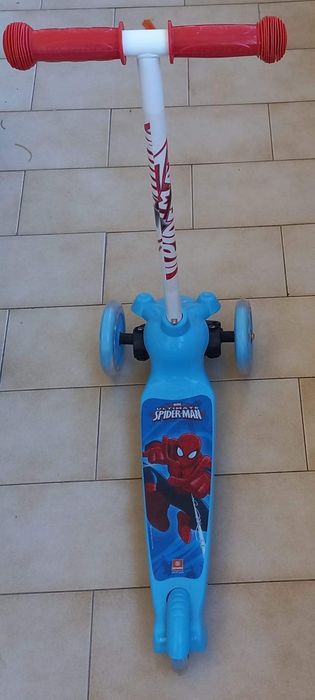 Vende se trotinete  do homem aranha nova