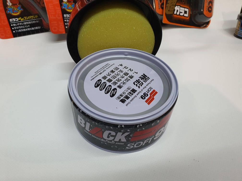 Soft99 Black Superior — твердий воск + маскування подряпин + гідрофоб