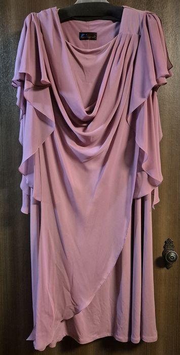 Продам нарядное платье