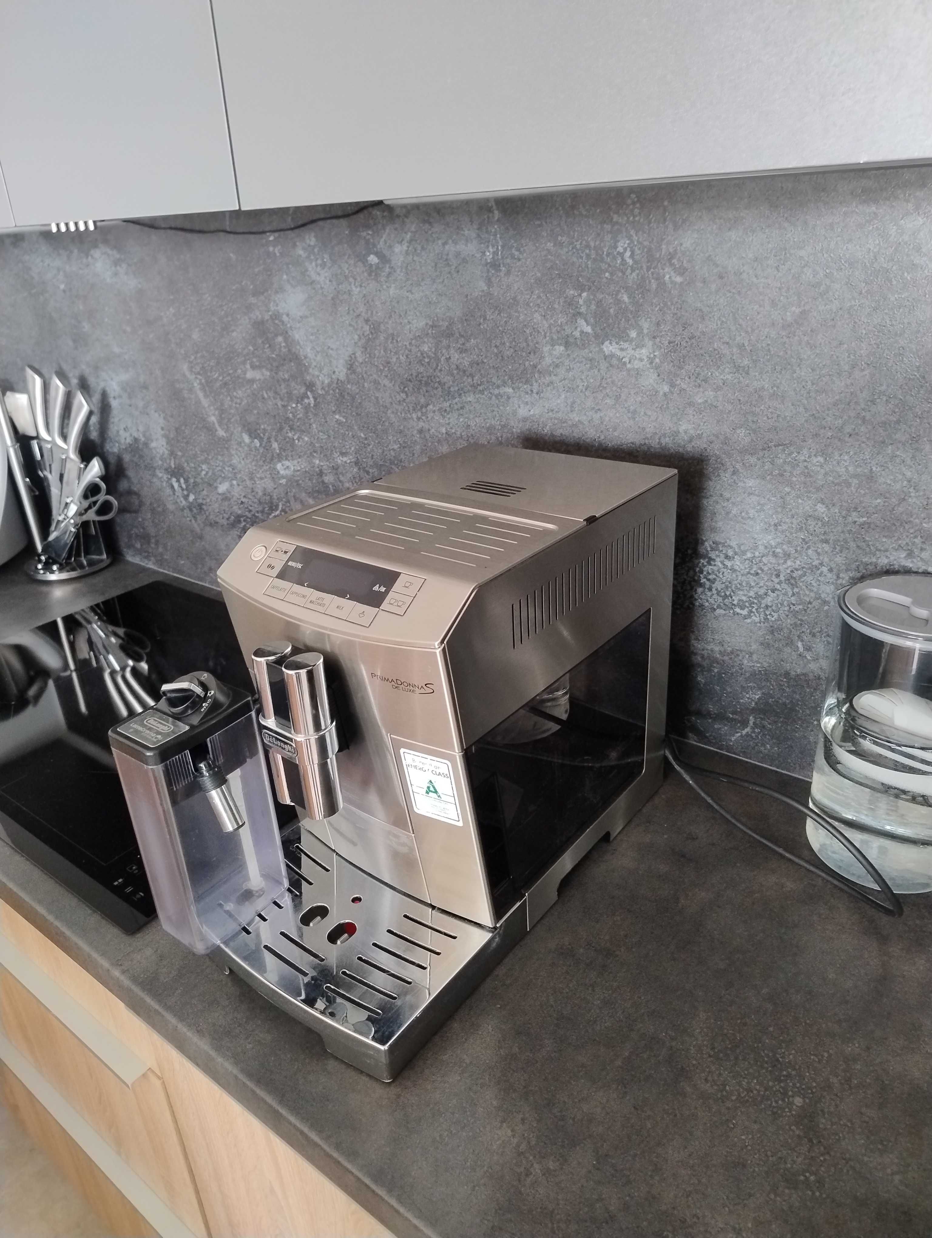Ekspres do kawy DeLonghi PrimaDonnaS