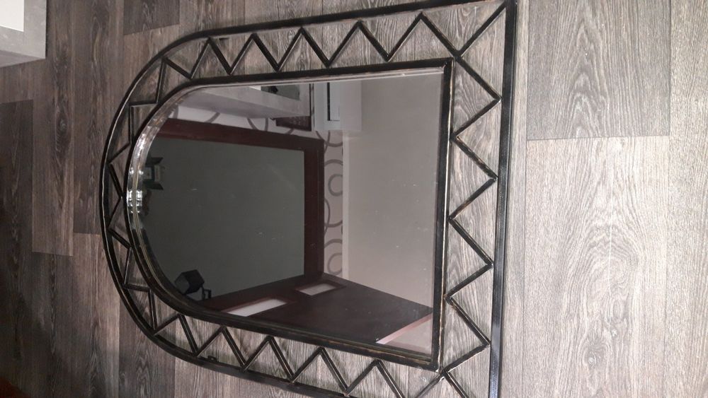 Кованое зеркало ручной работы