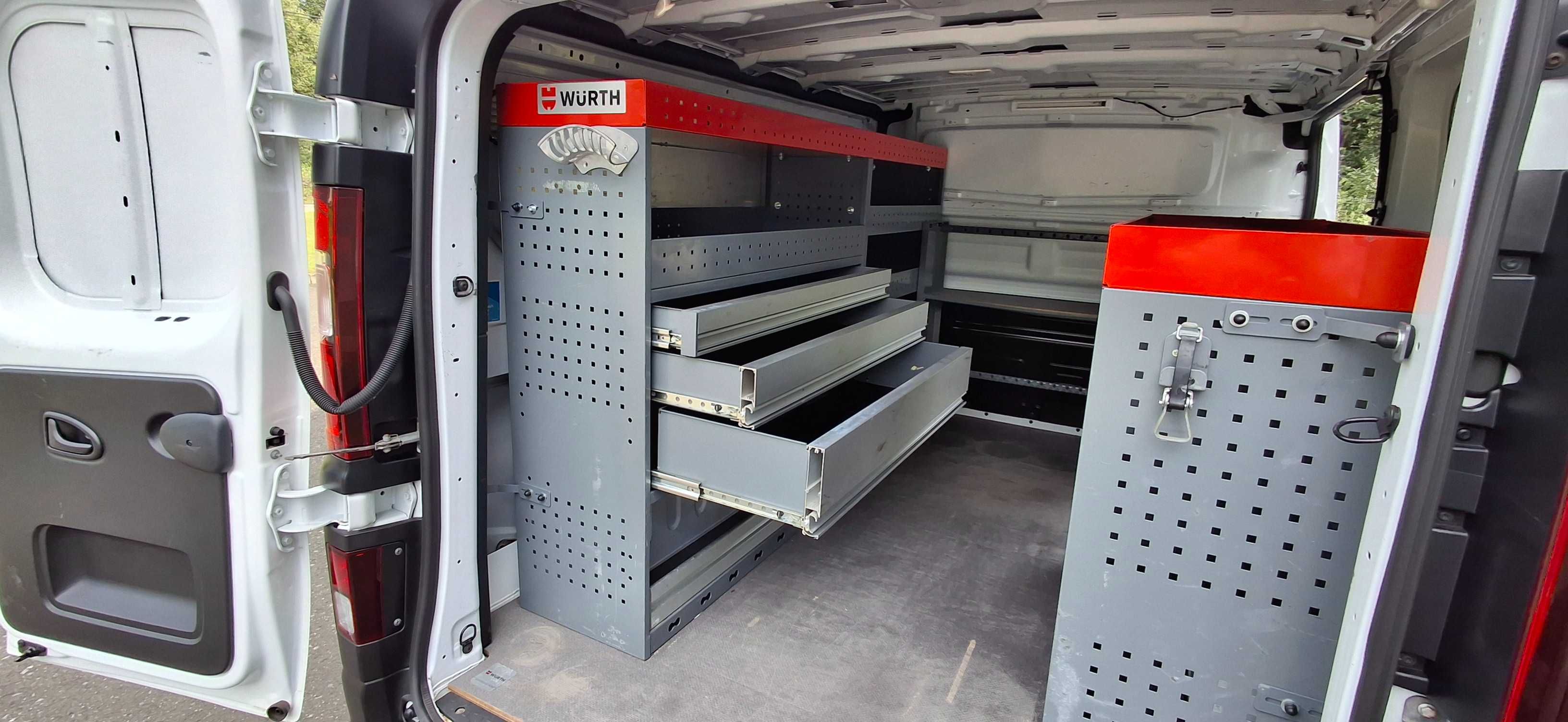 Zabudowa serwisowa warsztatowa regały WURTH + Trafic Vivaro T6 Vito