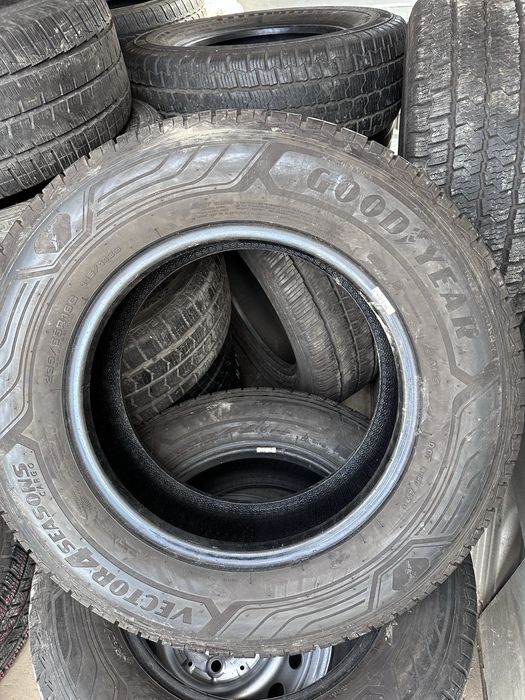 Шини цешка Goodyear 235 65 16c Спрінтер Крафтер Мастер