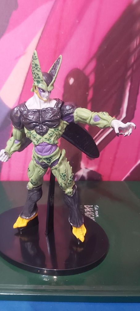 Figurka anime dragon ball komórczak cell
