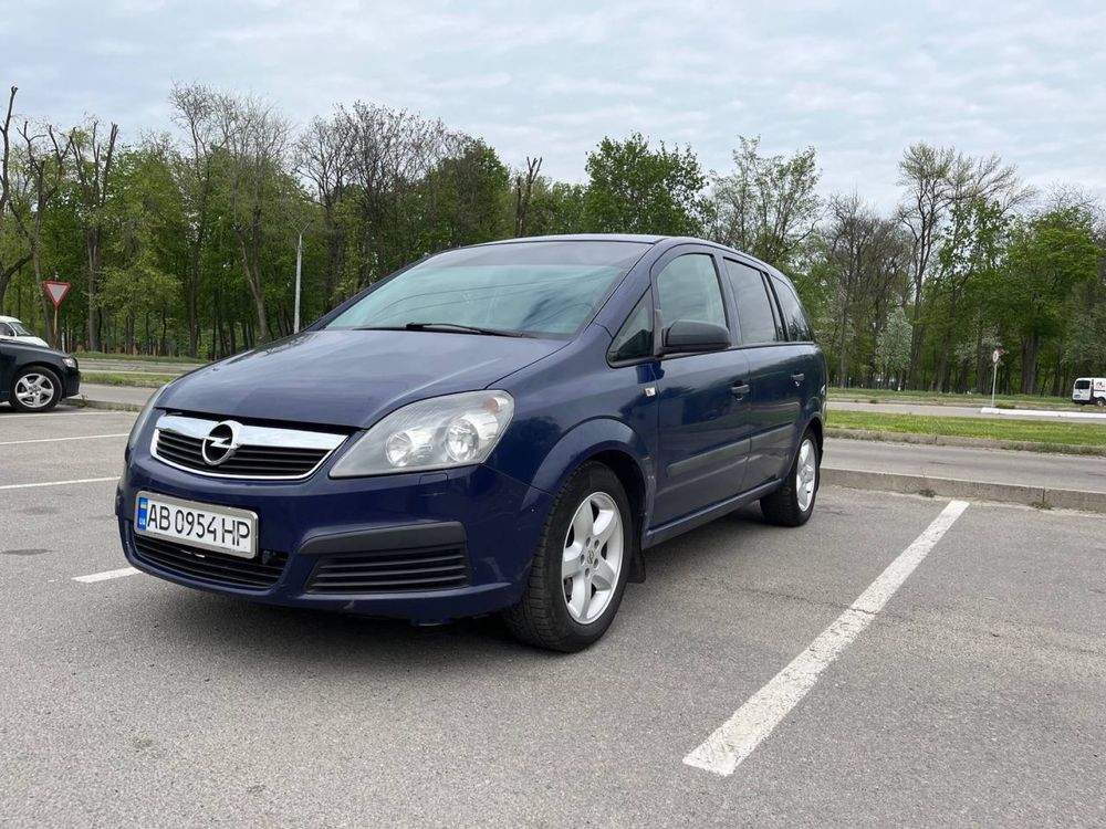 Opel Zafira B 2007.