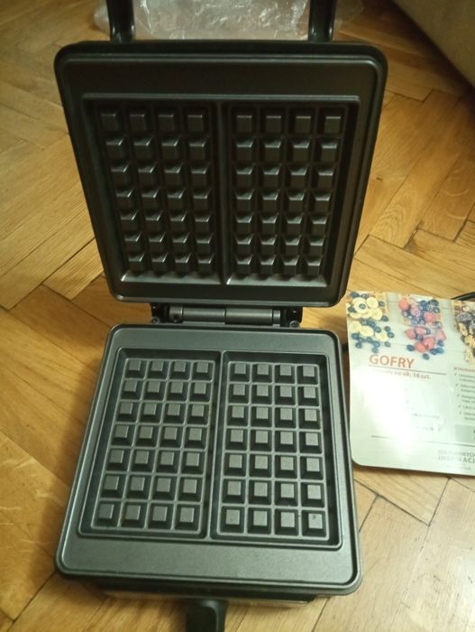 Вафельниця MPM MGO-41