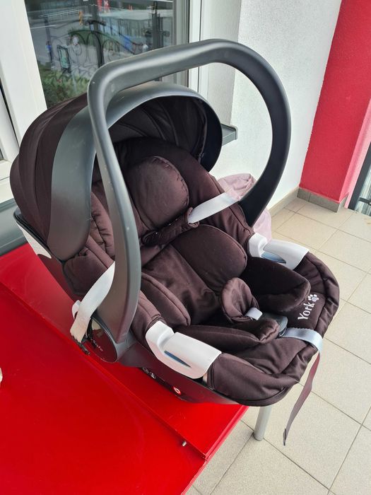 Fotelik samochodowy BabySafe York z bazą Isofix czarny