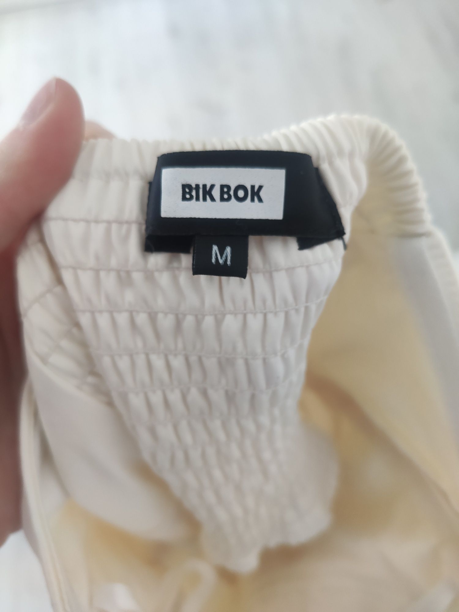 Sukienka gorsetowa BikBok