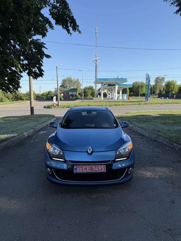 Продам Рено меган только пригнан