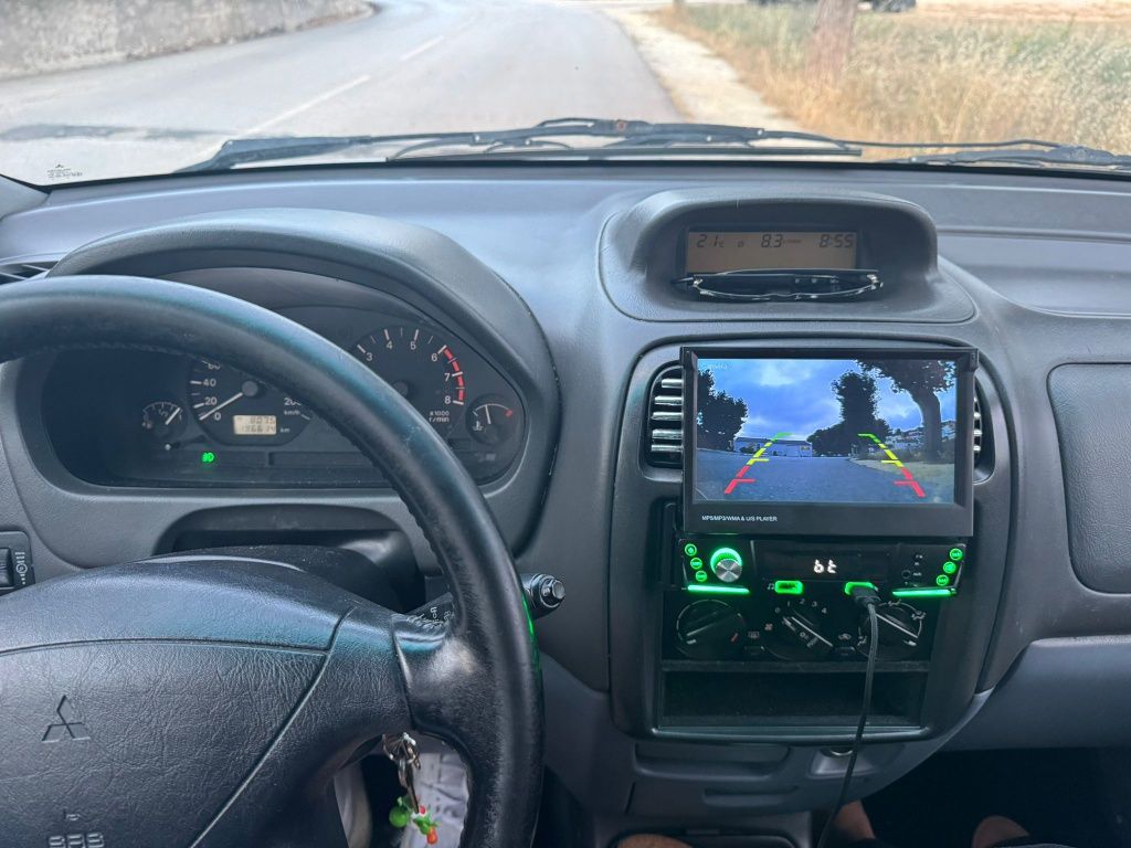 Mitsubishi ano 2001