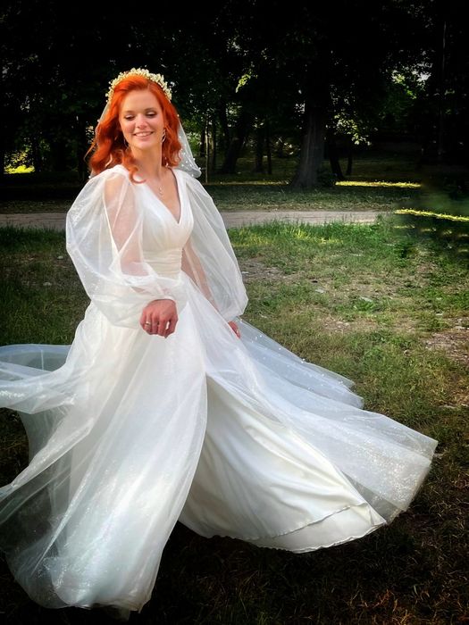 Весільне біле плаття