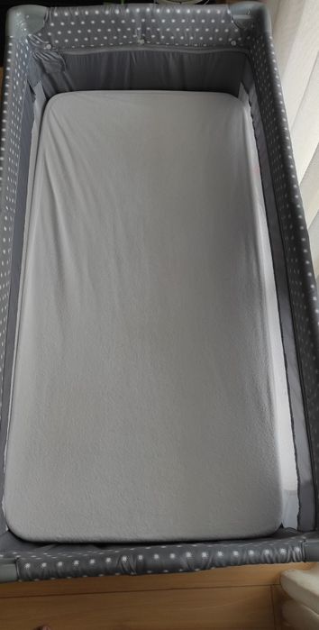 Cama de bebe desmontável e colchao