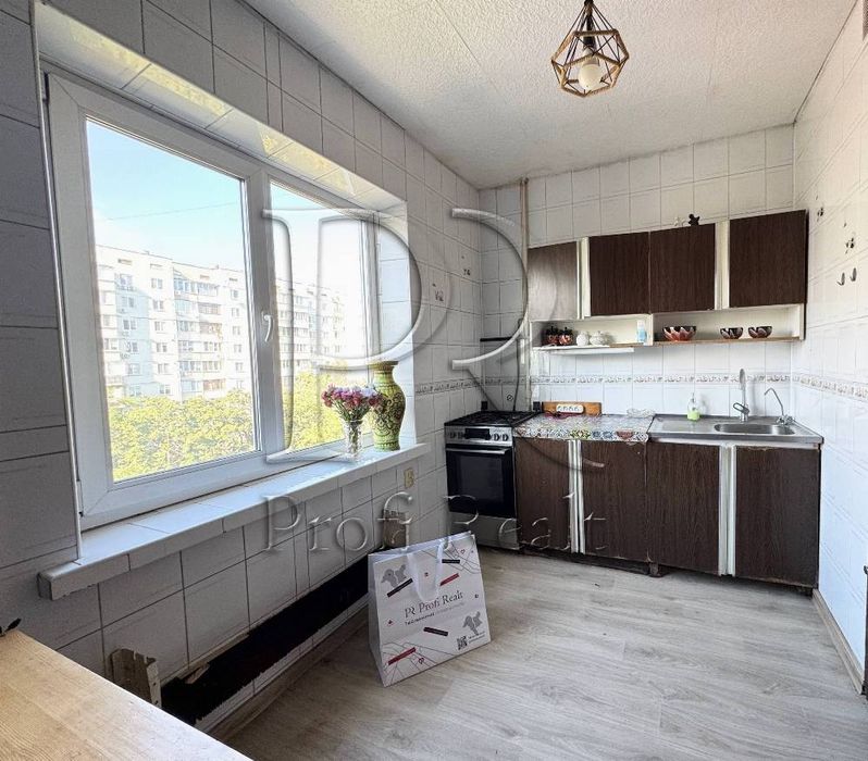 Продаж 3-к квартири Вербицького 28в Харківська Вирлиця Позняки
