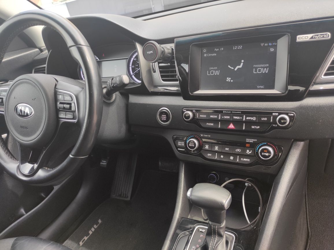 Автомобіль Kia niro 2017