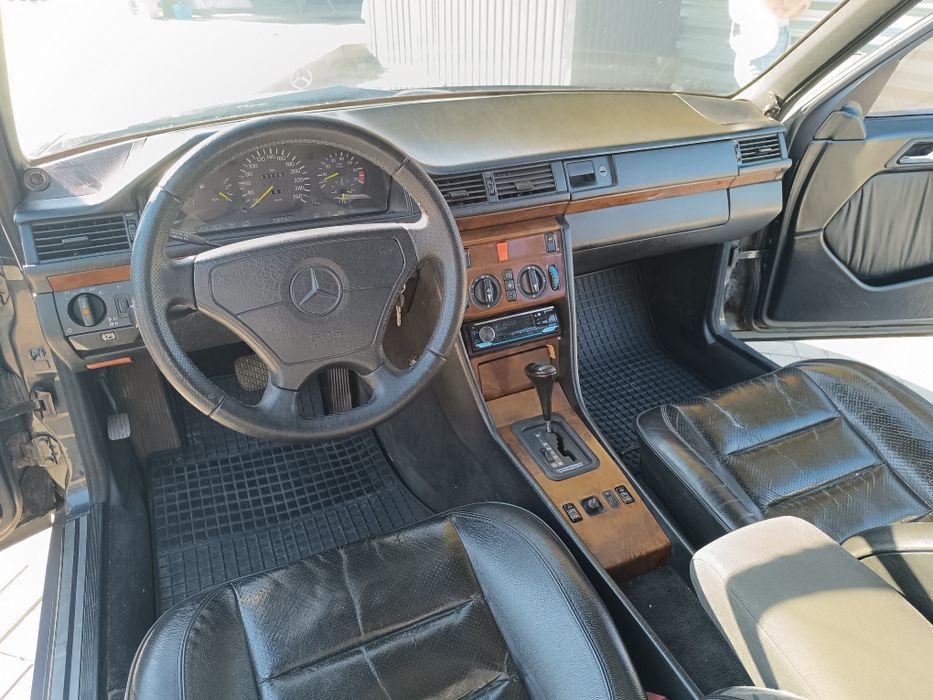 Мercedes-Benz 124
