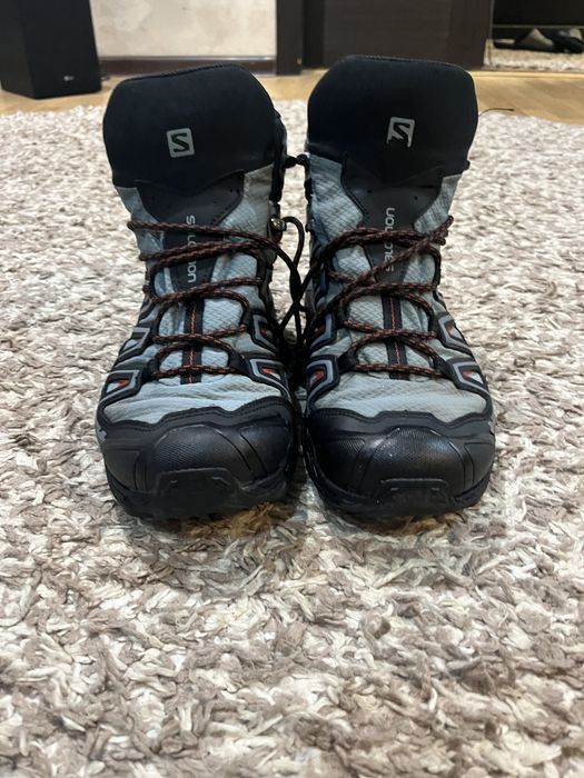 кросовки  salomon