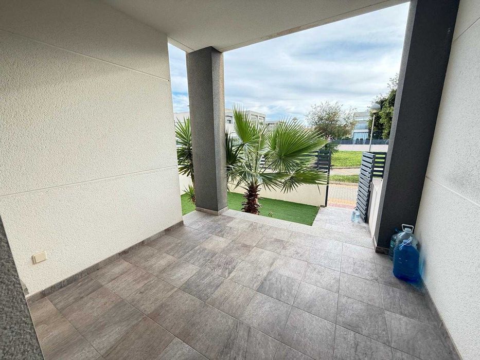 Dom w zabudowie bliźniaczej na sprzedaż w Aguas Nuevas, Torrevieja