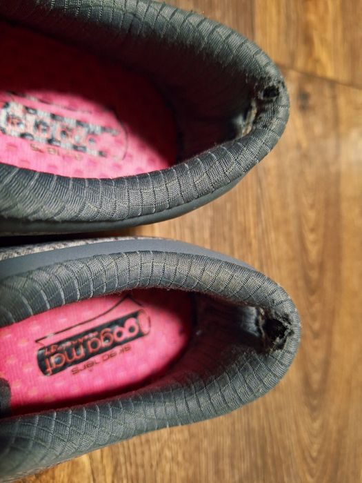 Віддам кросівки розмір 37.5