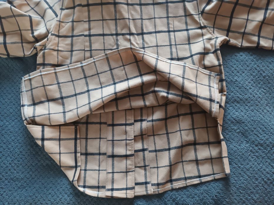 Тепла картата сорочка.