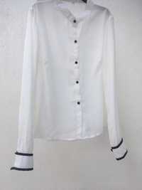 Camisa Branca com Bordas Pretas