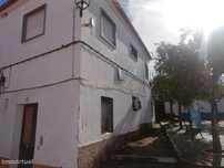 Venda de Edifício em Rua 25 de abril Nº 17 Vila Nova da Baronia (Alvit