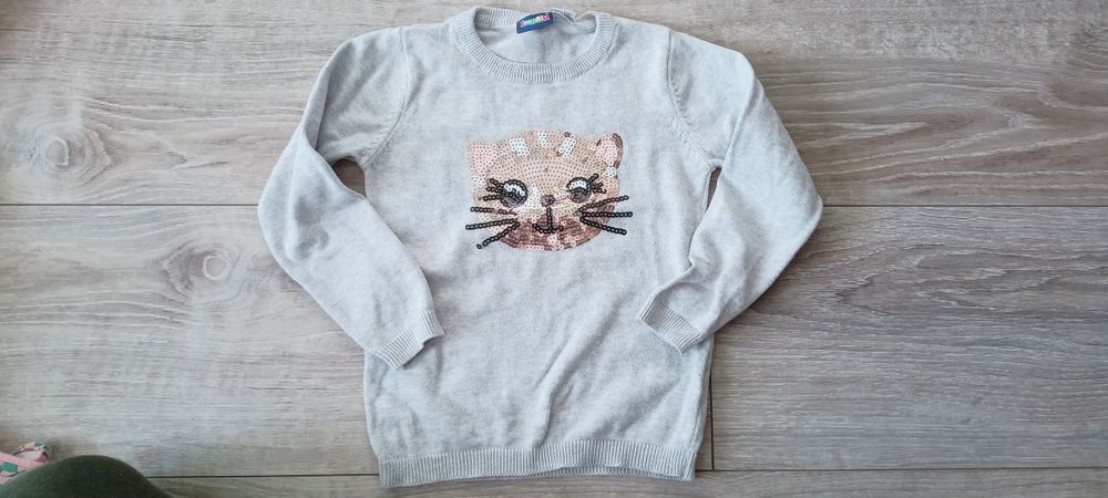 Szary sweterek dla dziewczynki z kotem z cekinów Lupilu 98/104