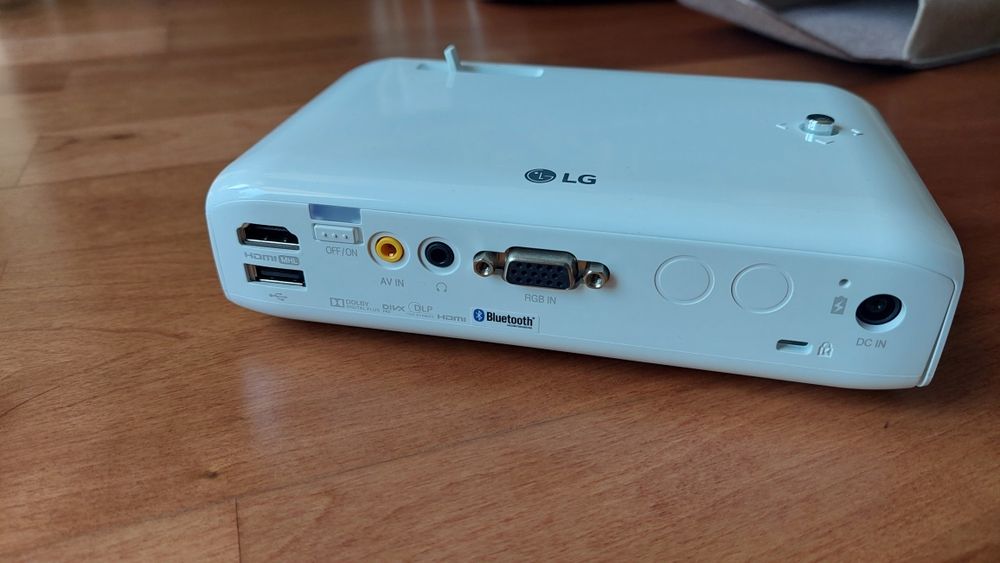 Projector LG Led Minibeam (NOVO) c/telecomando